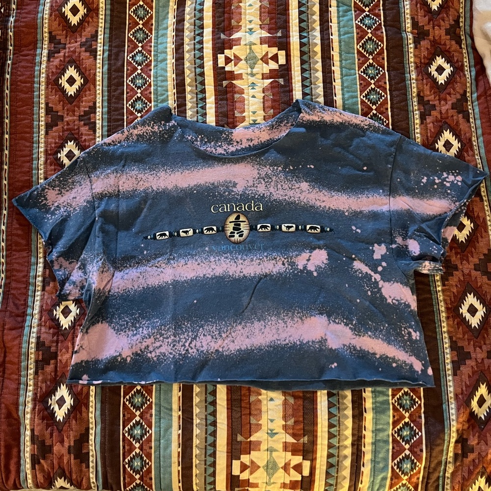 Canada cropped tee